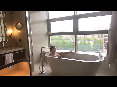 ❤️ Gagică imensă care își masturbează cu pasiune păsărica în baie ❤❌  at ro.pornobot.ru ❌️